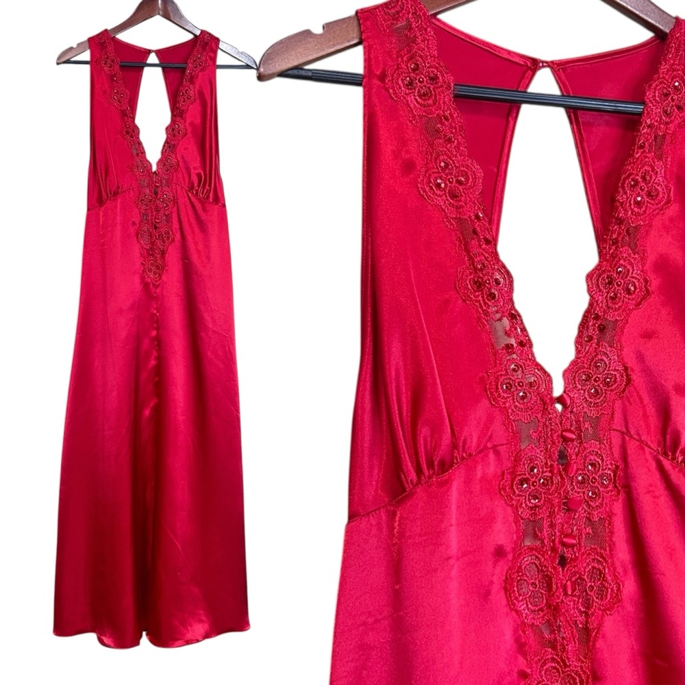 Victoria's Secret gold label vintage nightgown in red size medium backless maxi